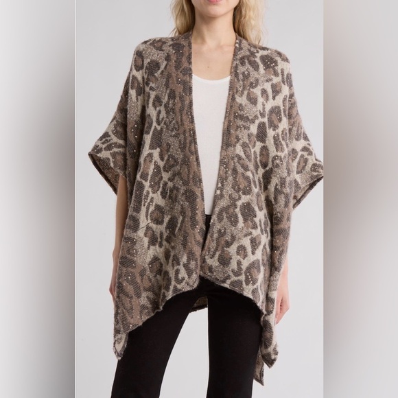 NWT Vince Camuto Animal Sequin Wrap - Picture 1 of 3